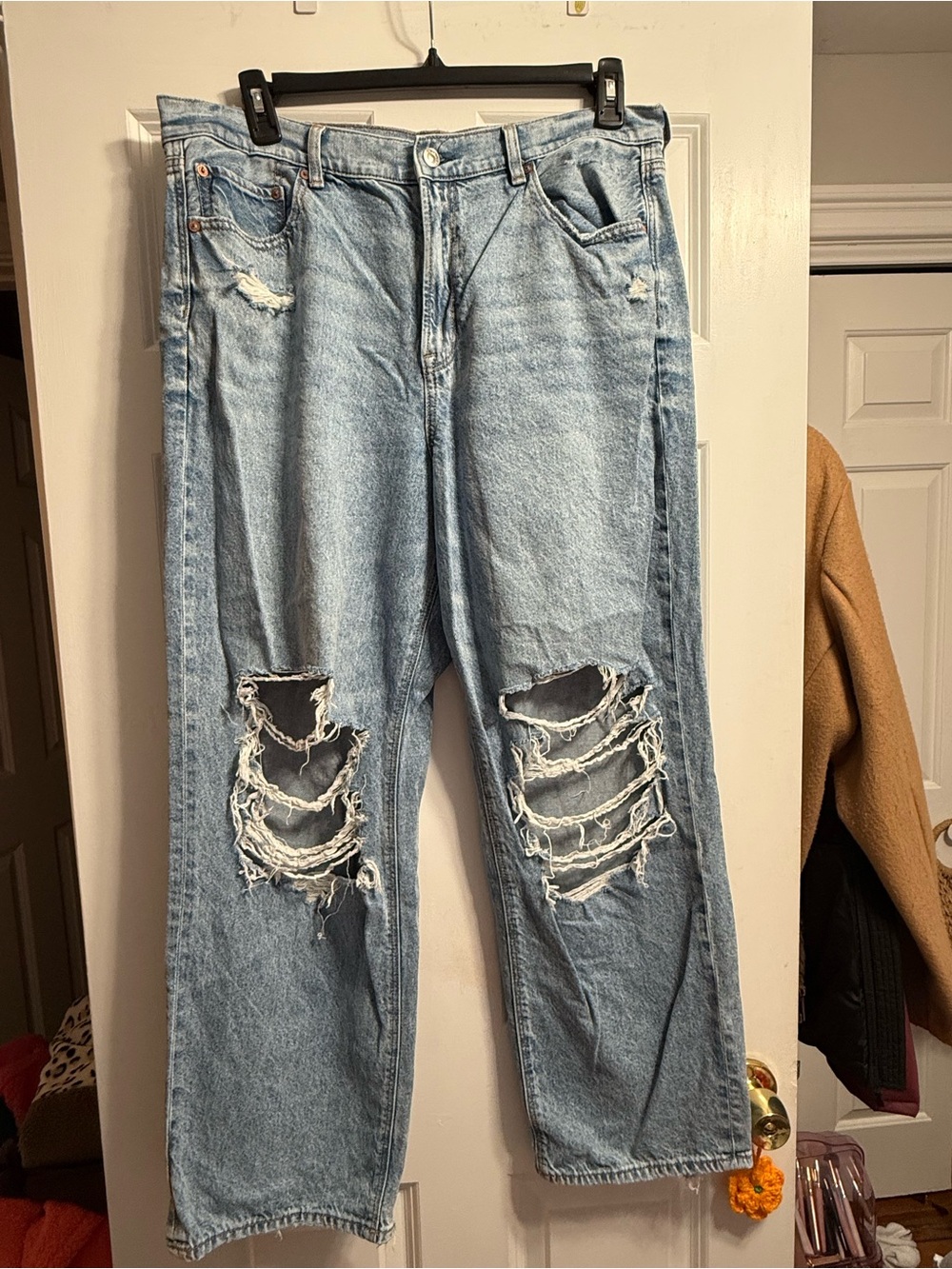 Light Blue Distressed Women’s Jeans